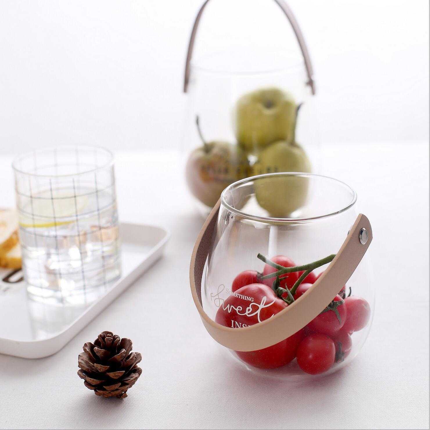 Glazen vaas met bloemenarrangement, gedroogd fruit Nexora Store