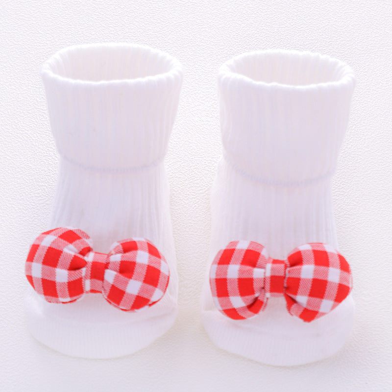 Witte babysokjes met rode geruite strikjes, ademend katoenen kindersokken voor baby's