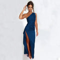 Sexy een-schouder open rug jurk in blauw met hoge split en strak silhouet, gemaakt van comfortabel spandex polyester