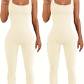 Dames tanktop met jarretels in lichtbeige spandex, nauwsluitend taillemodel zonder mouwen.