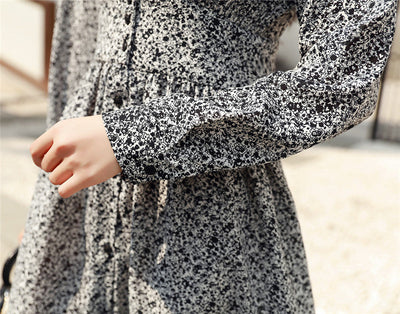 V-hals jurk met bloemenprint en lange mouwen Nexora Store