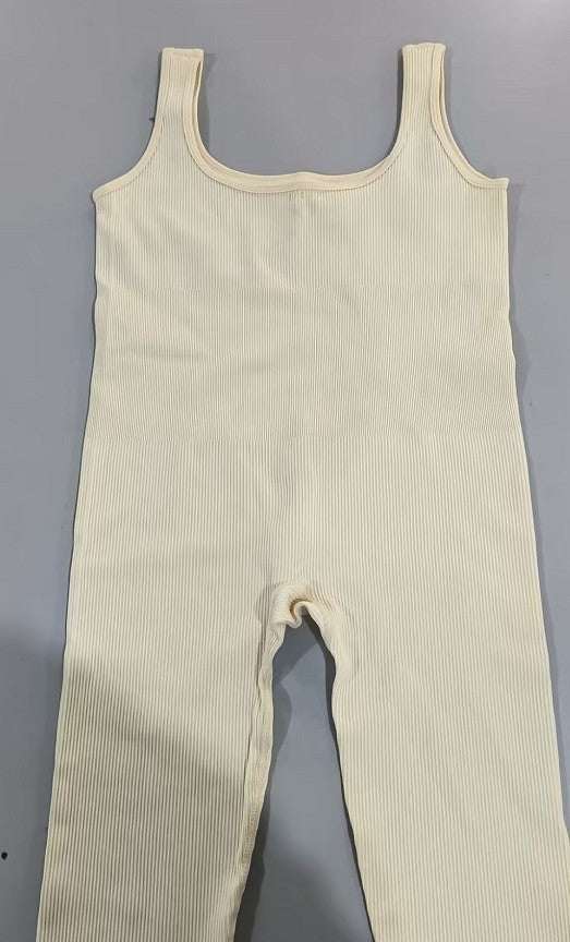 Dames tanktop met jarretels van spandex in beige, strak taillemodel, lange mouwen, met knopen detail