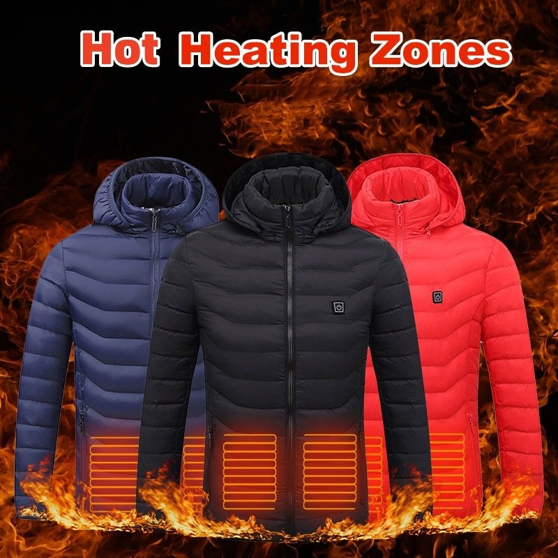 Elektrische verwarmde jas met capuchon in zwart, blauw en rood, ontworpen voor warmte en comfort tijdens het skiën.
