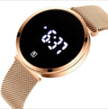 digitaal herenhorloge met roségouden stalen mesh band en modern LED-display