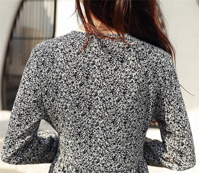 V-hals jurk met bloemenprint en lange mouwen Nexora Store