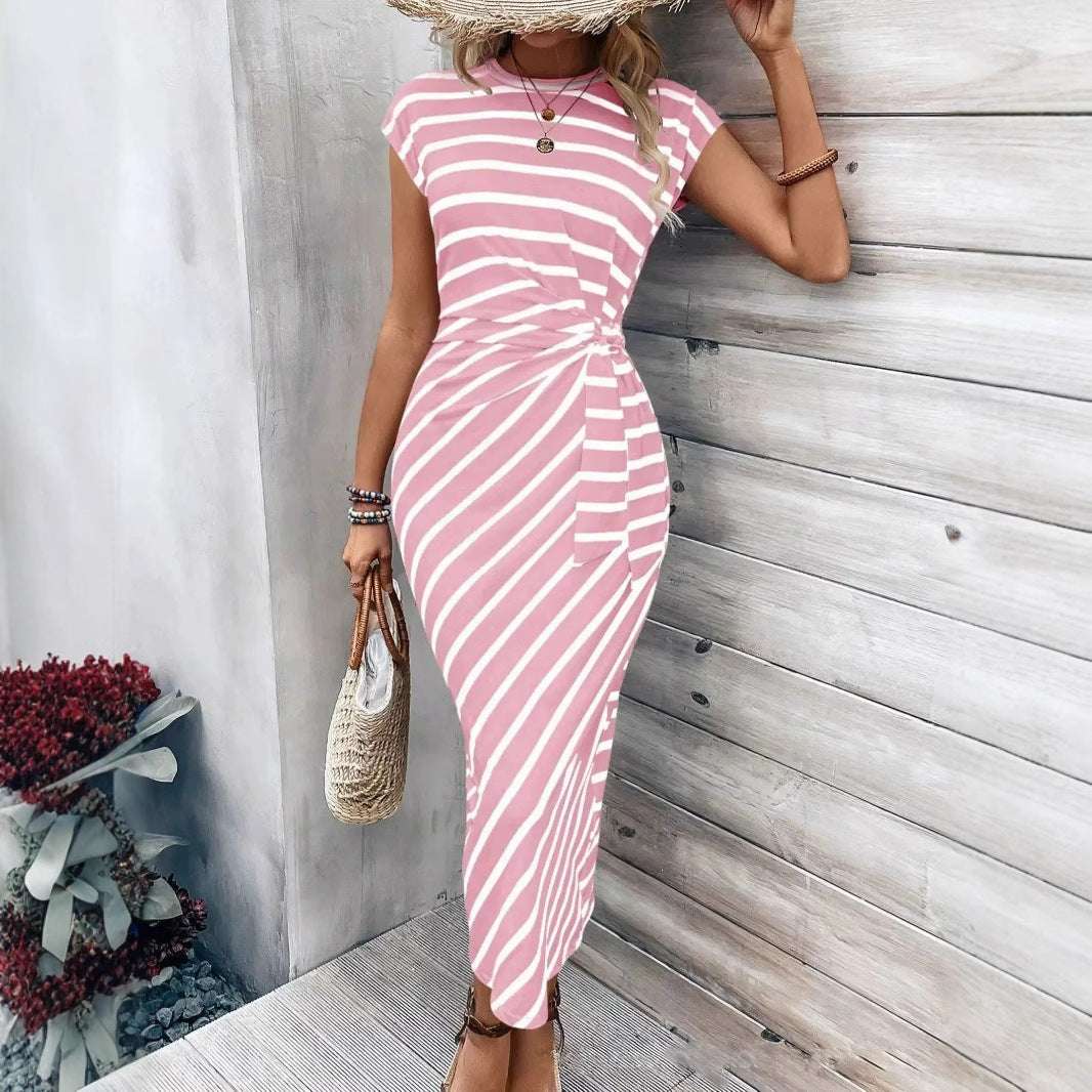 Roze witte gestreepte elegante jurk met tailleband en korte mouwen, lange rok