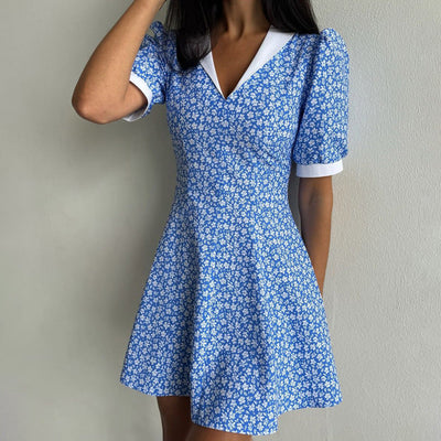 Blauwe bloemenjurk met hoge taille en revers Nexora Store