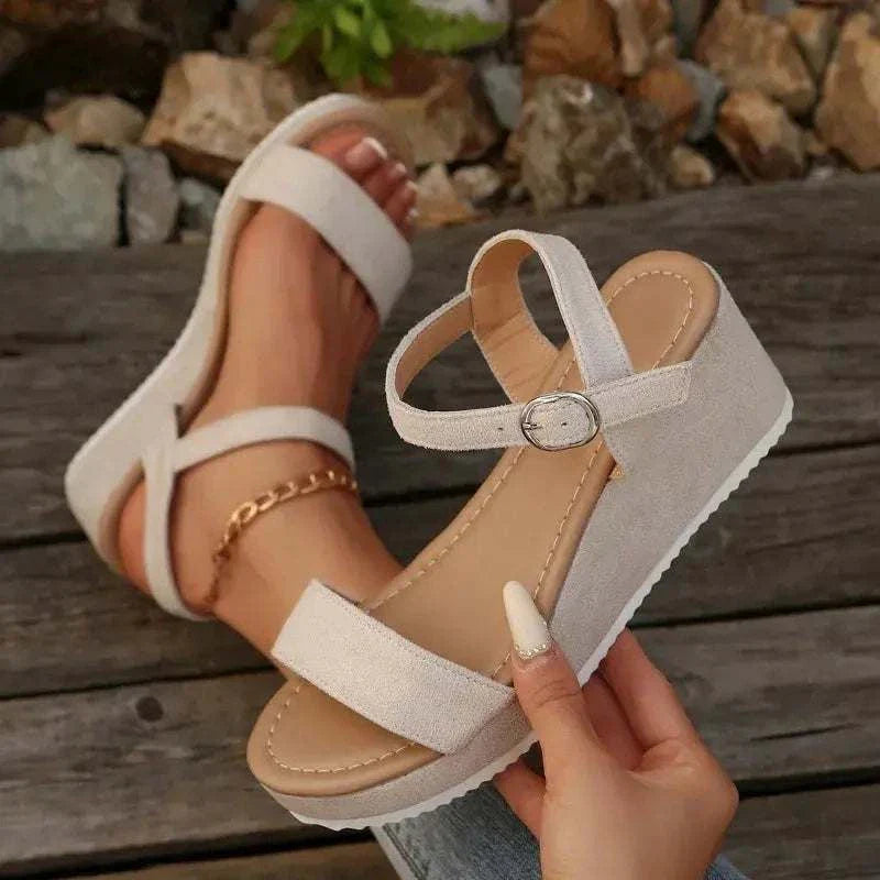 Nieuwe zomer dames wedges zwarte flanel gladiator sandalen met medium hak en enkelbandje
