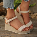Nieuwe zomer dames wedges beige flanel gladiator sandalen met gespsluiting en medium hakhoogte