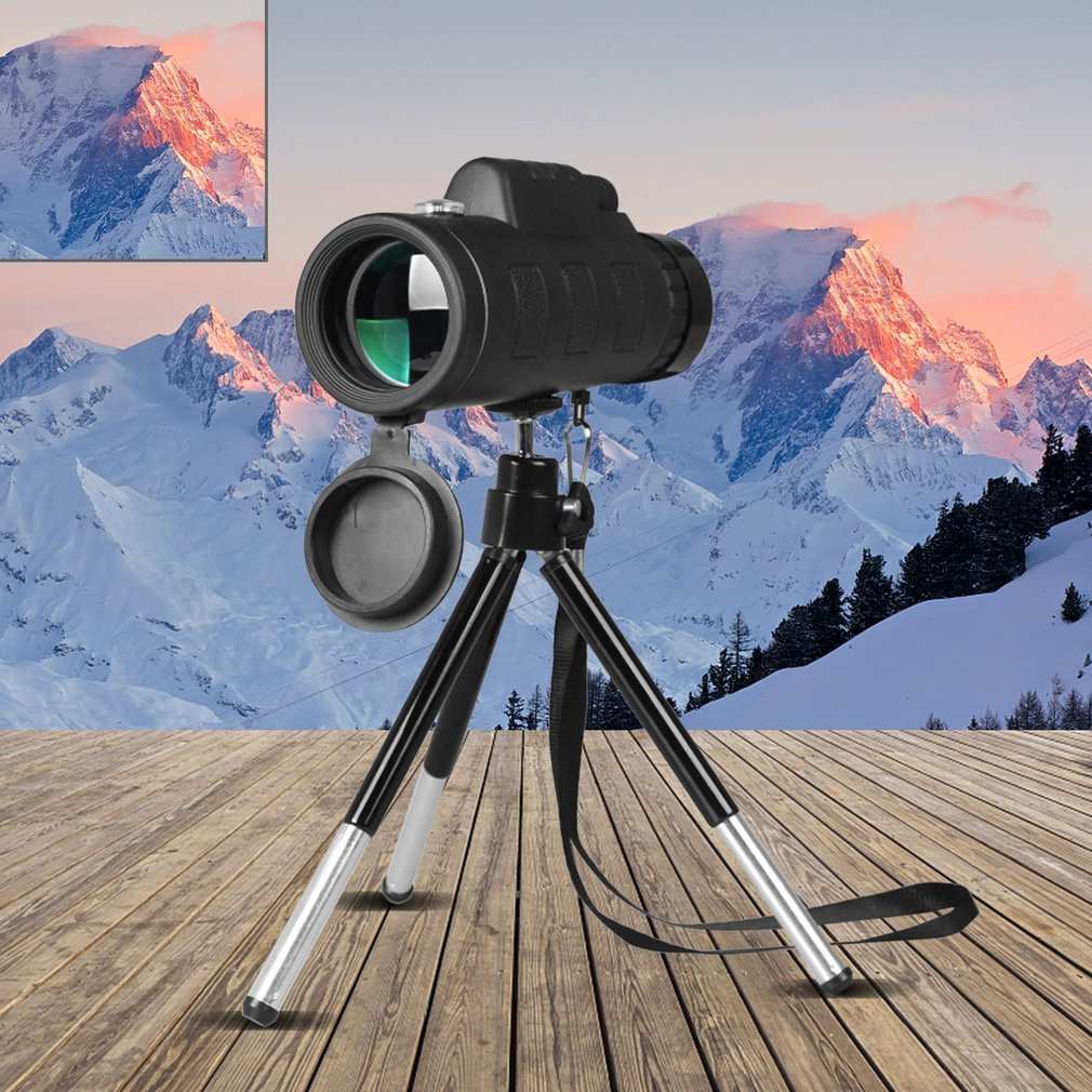 monoculaire telescoop met 40x vergroting op statief voor buitengebruik bij berglandschap