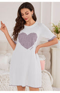 Eenvoudige casual pyjama met korte mouwen en geborduurde liefdesprint Nexora Store