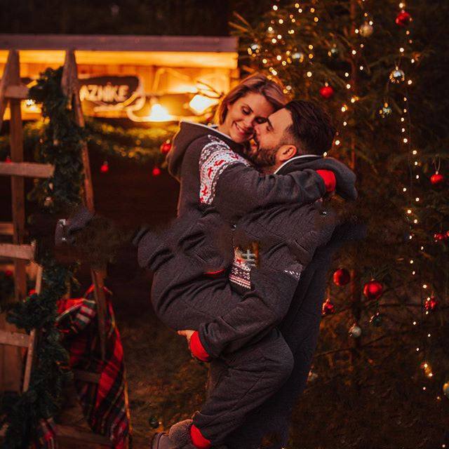 Ouder-kind thuiskleding pyjama in grijs polyester sportieve stijl, comfortabele eenheidspyjama voor ouders en kinderen