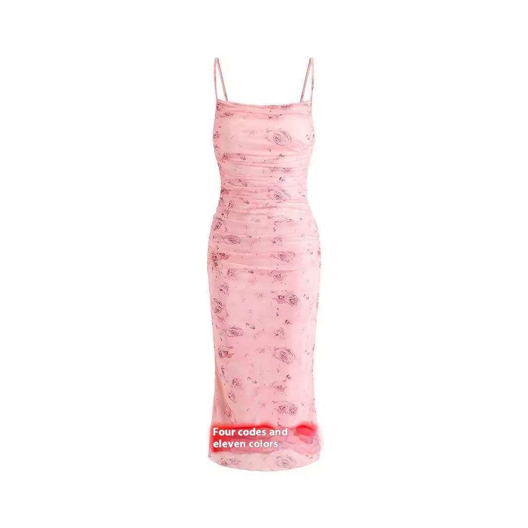 Slim-fit geplooide elegante mesh bloemenprint jarretellejurk met spaghettibandjes in zachte pastelkleuren